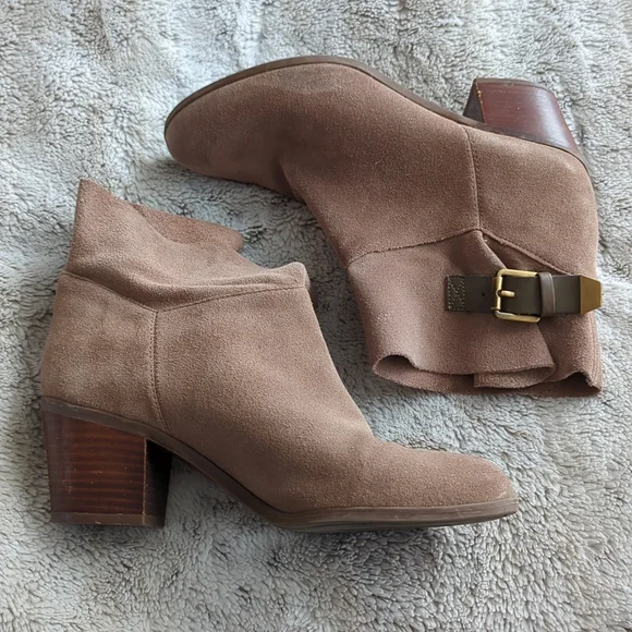 Franco Sarto Brown Suede Buckle Detailing Heeled Ankle Booties Size 8.5 - Picture 6 of 9